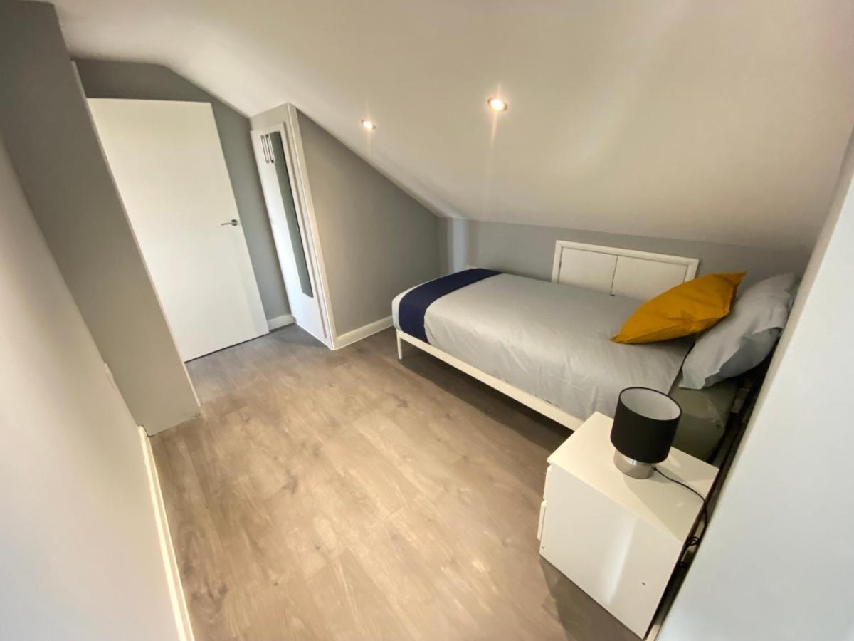 Stunning 1 Bedroom Flat In Wood Green 伦敦 外观 照片