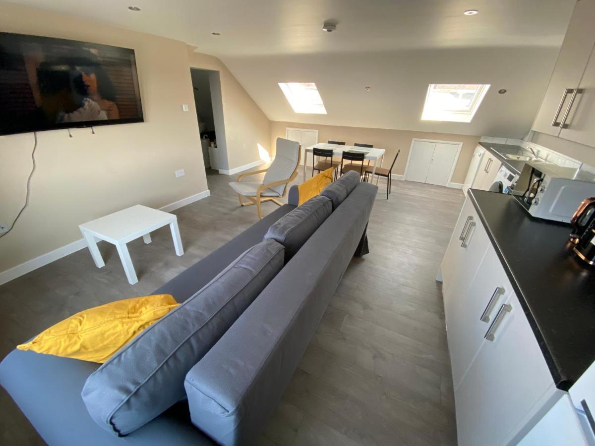 Stunning 1 Bedroom Flat In Wood Green 伦敦 外观 照片