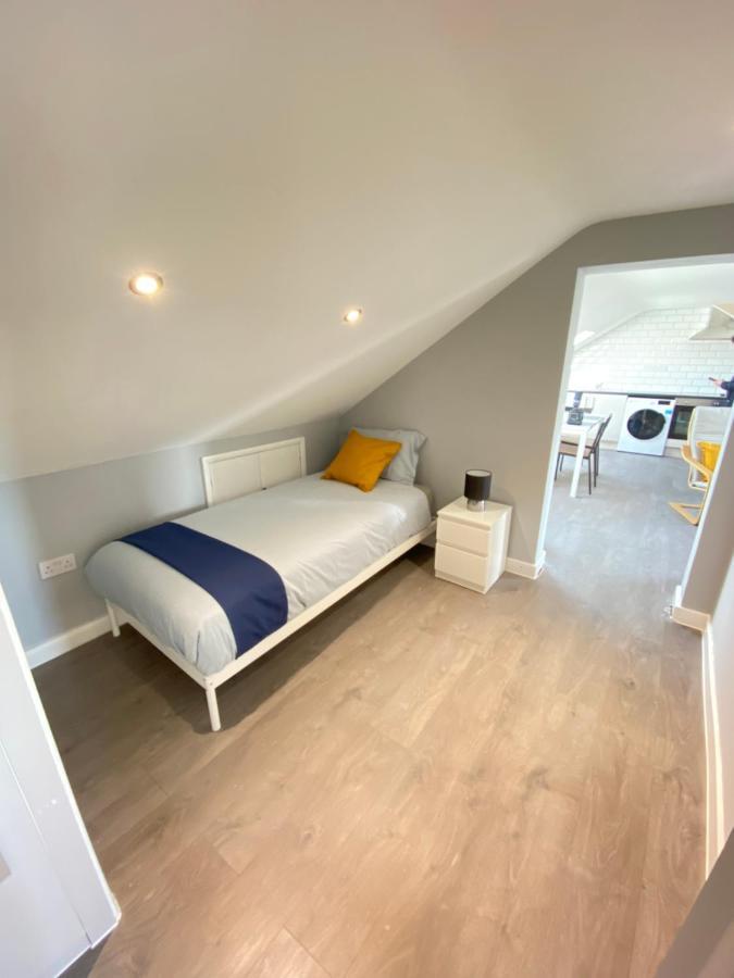 Stunning 1 Bedroom Flat In Wood Green 伦敦 外观 照片